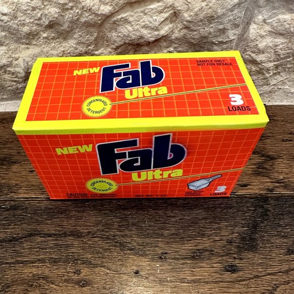 SEALED FAB Ultra Laundry Detergent 7 Ounces New Old Stock. - Picture 2 of 6